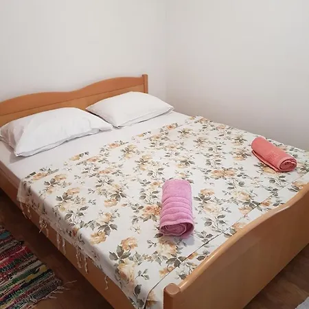 Rooms Klaus 招待所 *